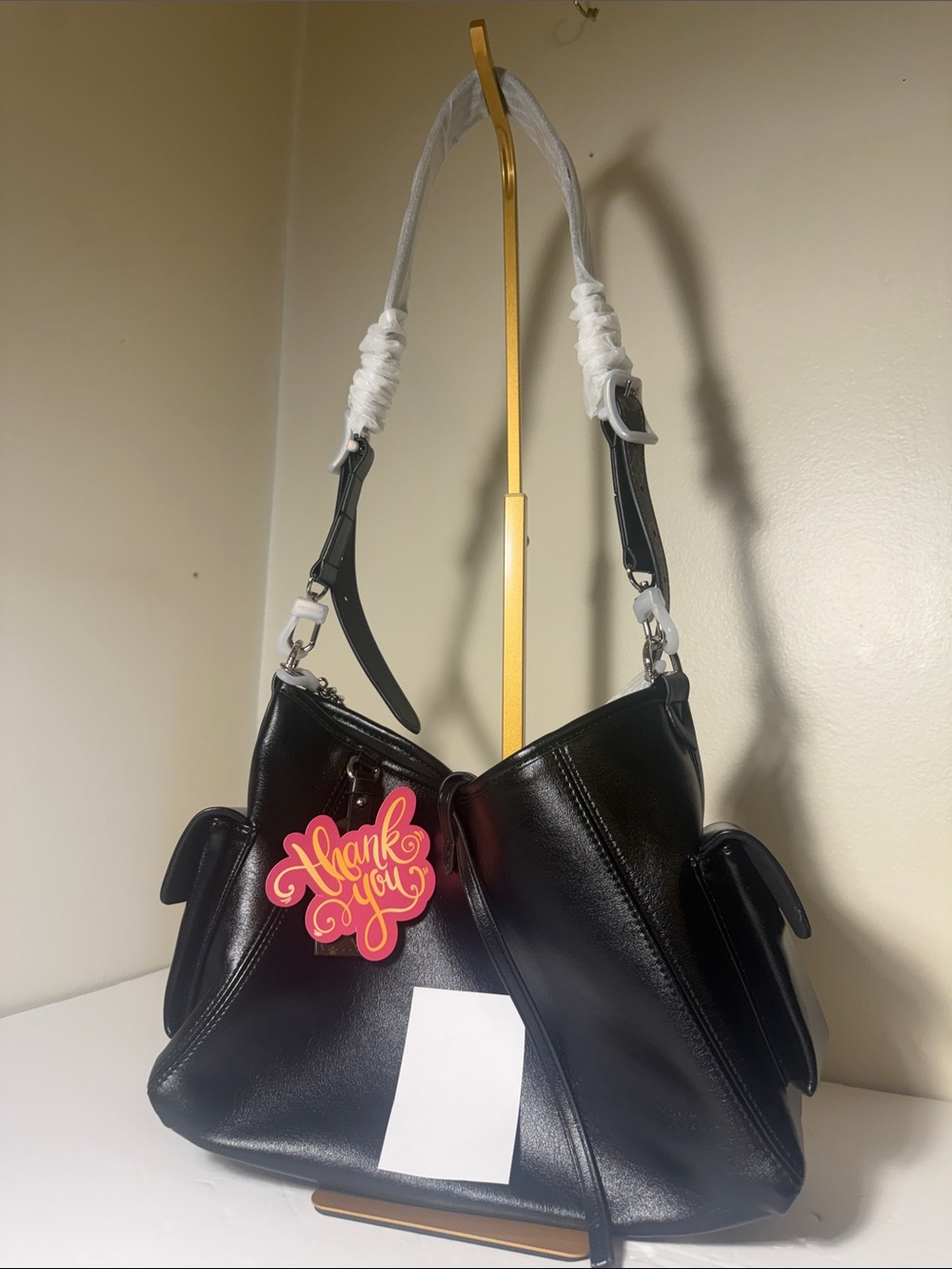 Elegant Black Women’s Shoulder Bag with Side Pockets